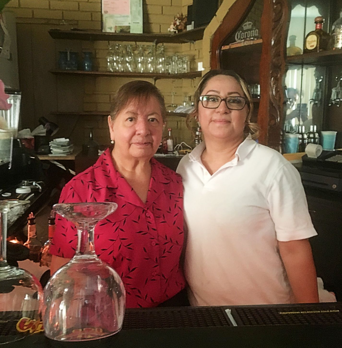 martha salazar and daughter hilda photo by jesus sanchez.jpg